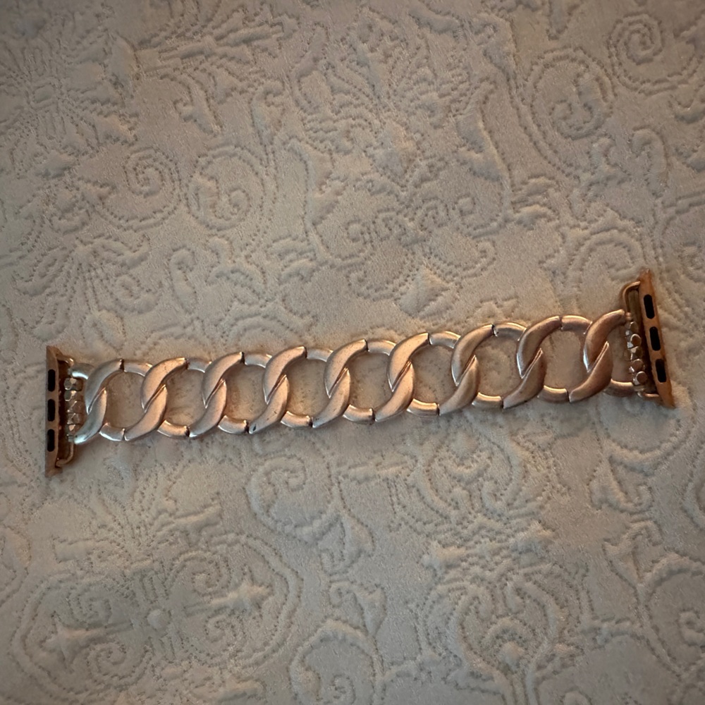 Apple watch band - nearly new